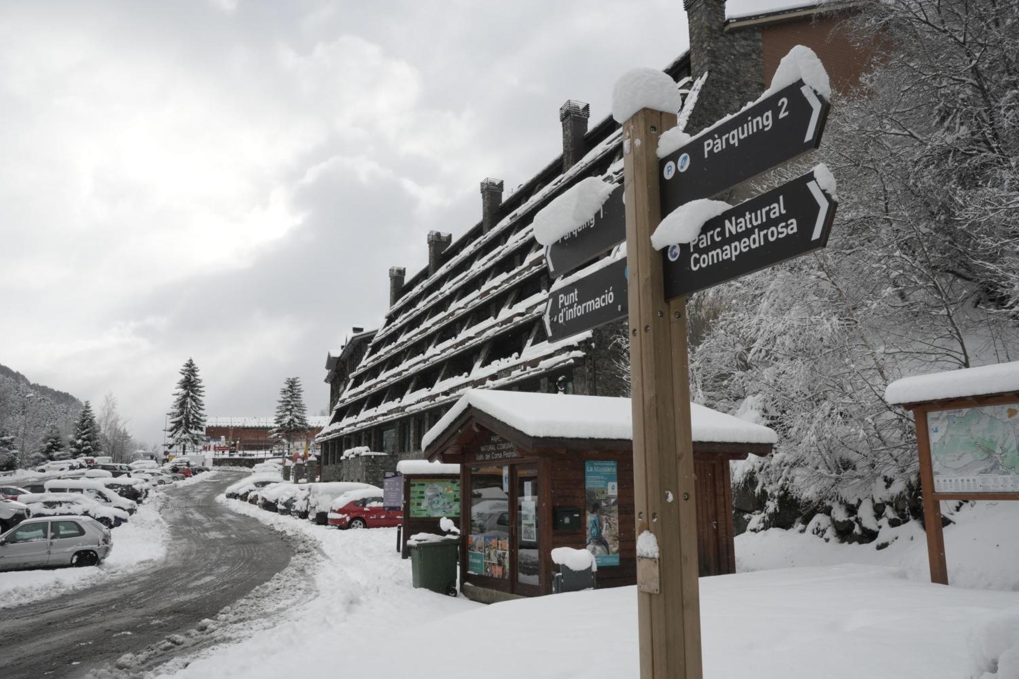 Yomo Patagonia Hotel Arinsal Bagian luar foto