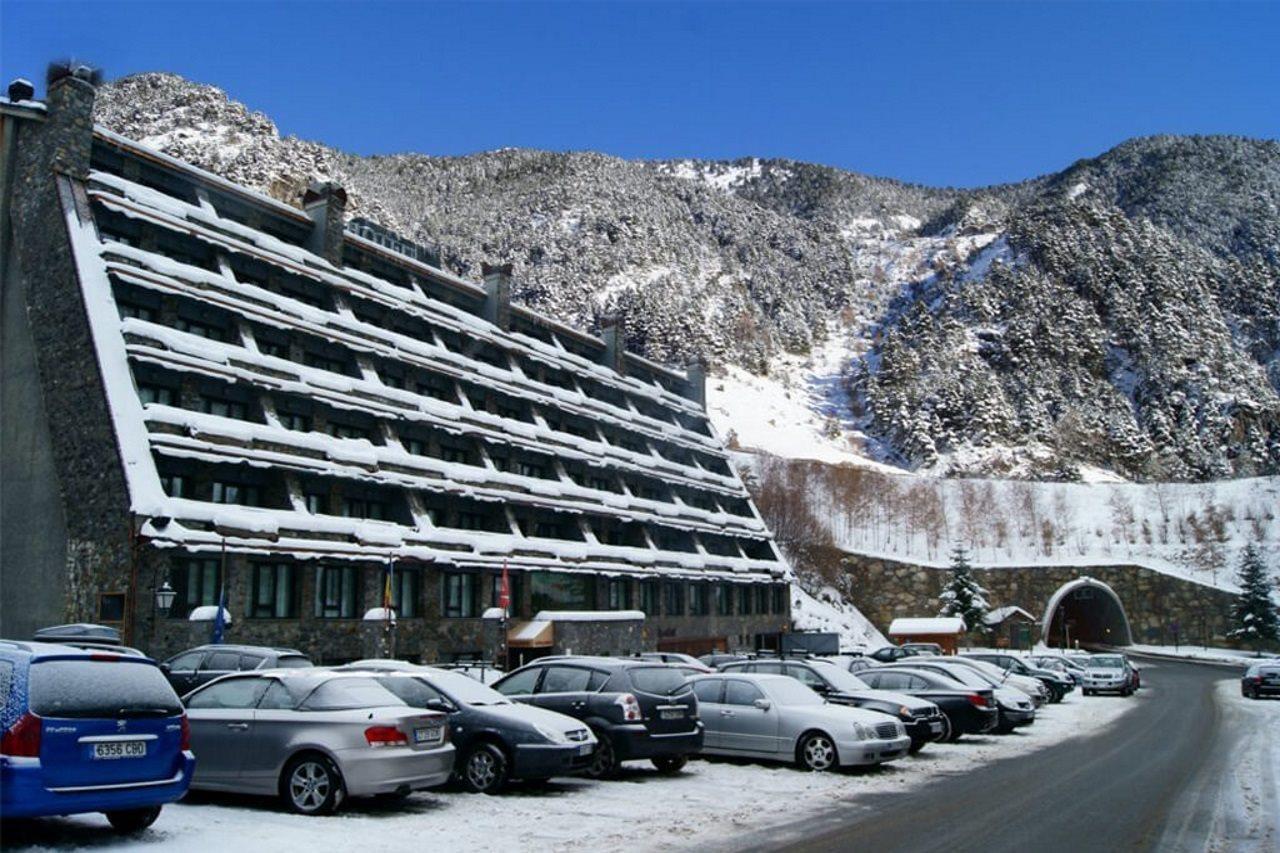 Yomo Patagonia Hotel Arinsal Bagian luar foto